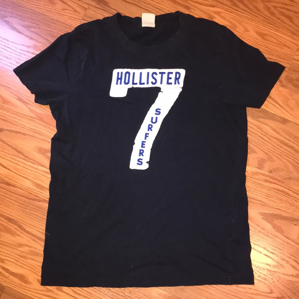 Hollister navy blue small t-shirt